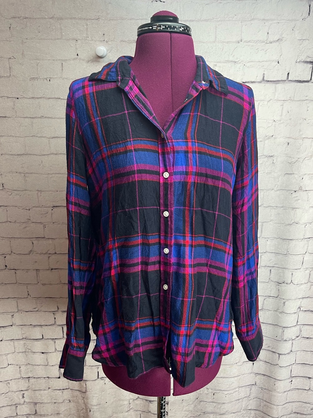Banana Republic Dillon classic fit long sleeve plaid shirt size small